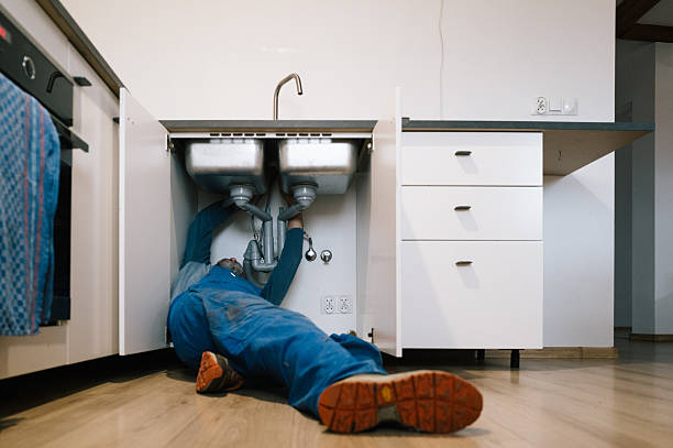 Professional Leak Detection technician working in Hinckley, IL